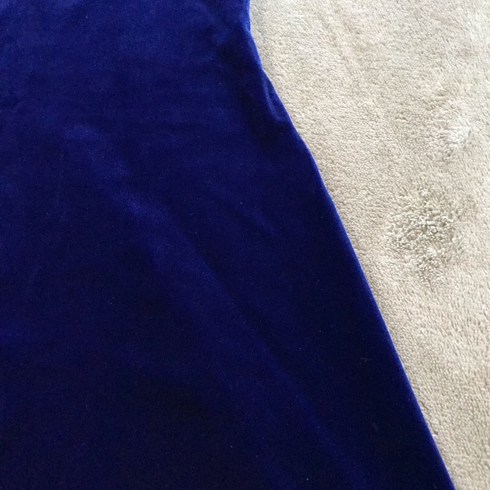 Cute little velvet blue dress!